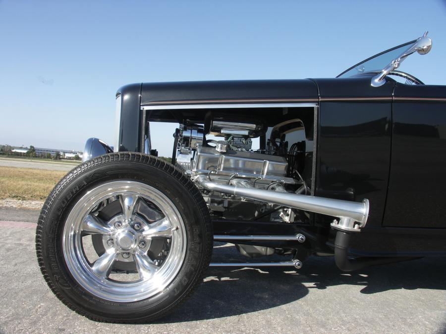  Ford Hi-Boy Custom Roadster 1932 года  (фото 8 из 11)